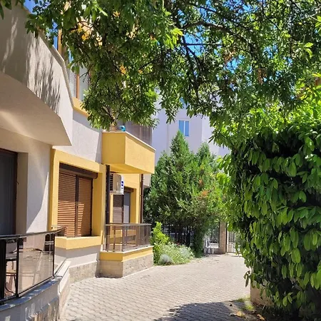 Sirena Holidays Homestay szállás *